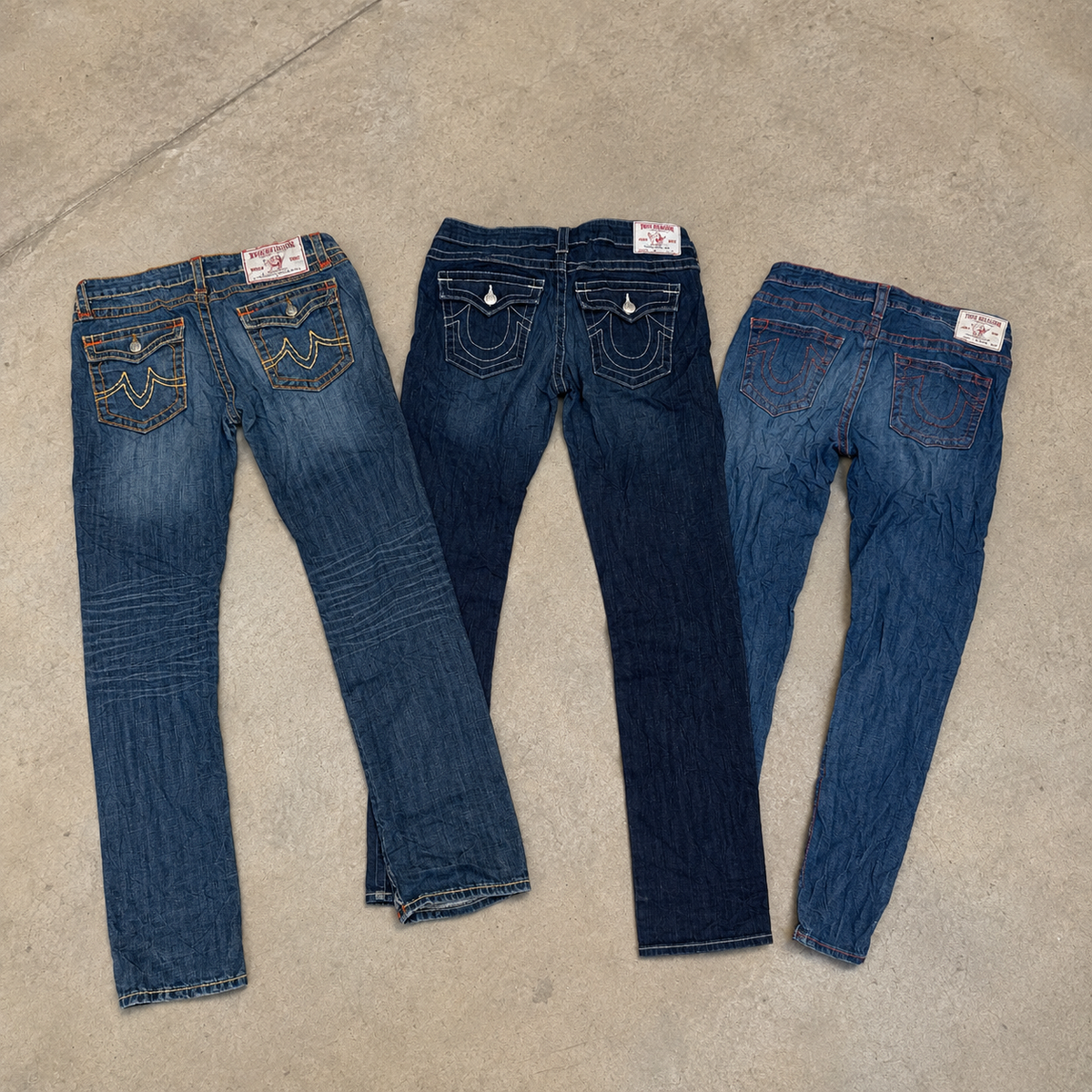BOX - True Religion Pants